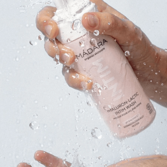 INTIM prausimosi putos intymiai higienai 150ml, Madara